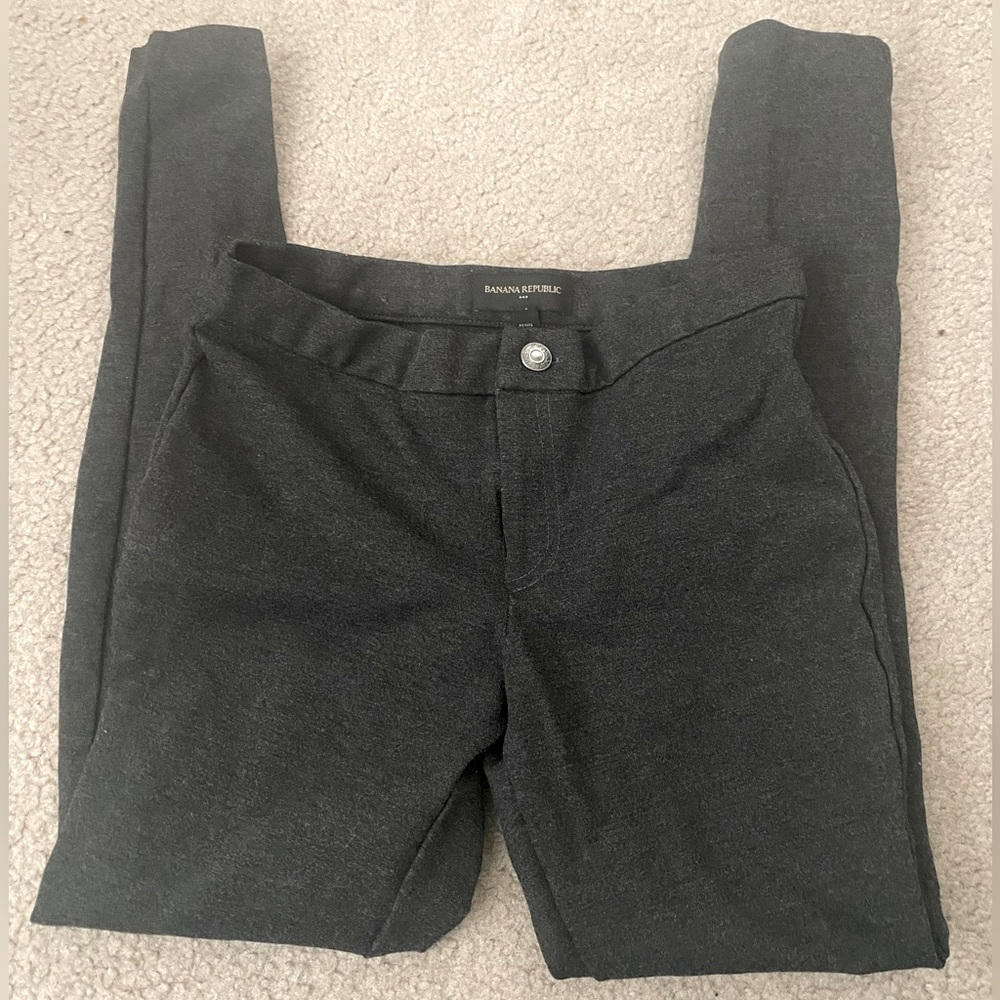 Banana Republic skinny work pants in Dark heather Grey